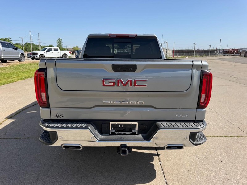 GMC Sierra 1500 Vehicle Full-screen Gallery Image 4