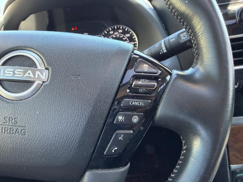 Nissan Armada Vehicle Full-screen Gallery Image 15