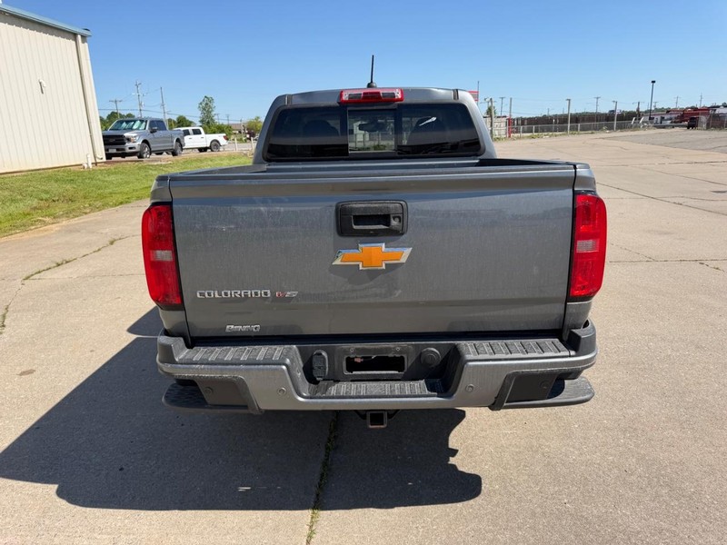 Chevrolet Colorado Vehicle Full-screen Gallery Image 4