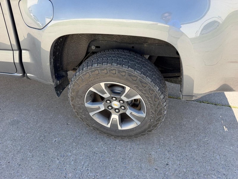 Chevrolet Colorado Vehicle Full-screen Gallery Image 6