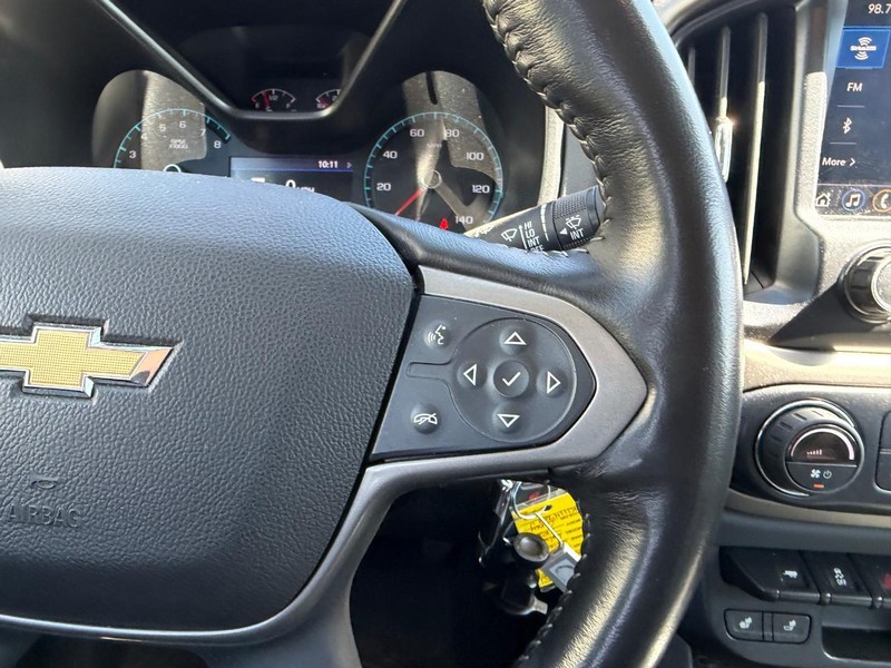 Chevrolet Colorado Vehicle Full-screen Gallery Image 11