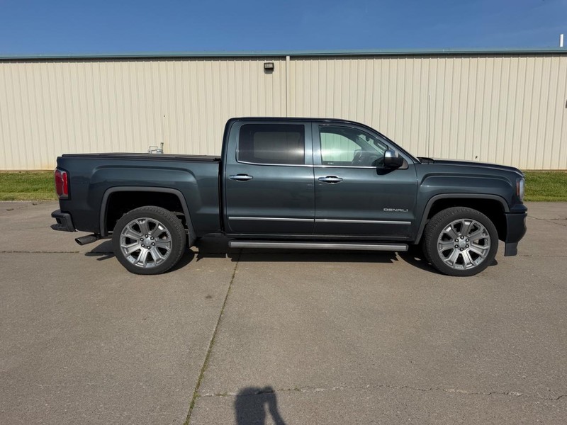 GMC Sierra 1500 Vehicle Full-screen Gallery Image 2