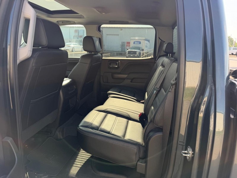 GMC Sierra 1500 Vehicle Full-screen Gallery Image 7