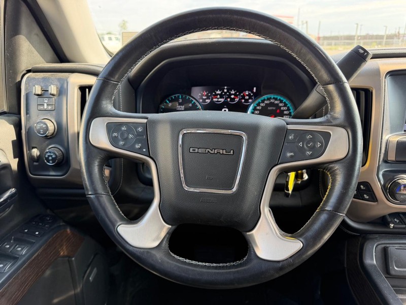 GMC Sierra 1500 Vehicle Full-screen Gallery Image 10