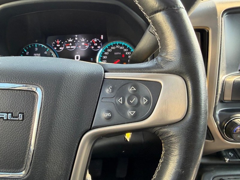 GMC Sierra 1500 Vehicle Full-screen Gallery Image 12