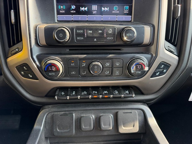 GMC Sierra 1500 Vehicle Full-screen Gallery Image 14