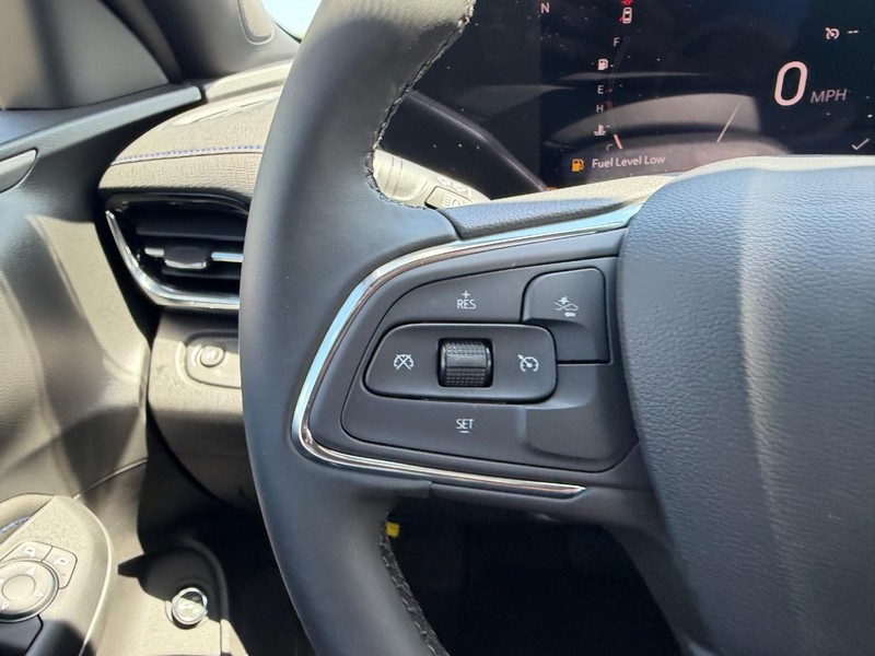 Buick Envista Vehicle Full-screen Gallery Image 11