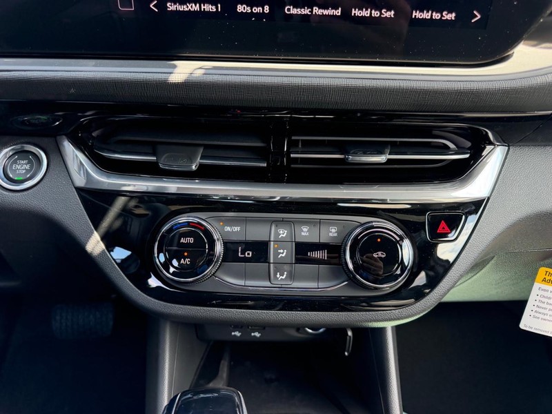 Buick Envista Vehicle Full-screen Gallery Image 14