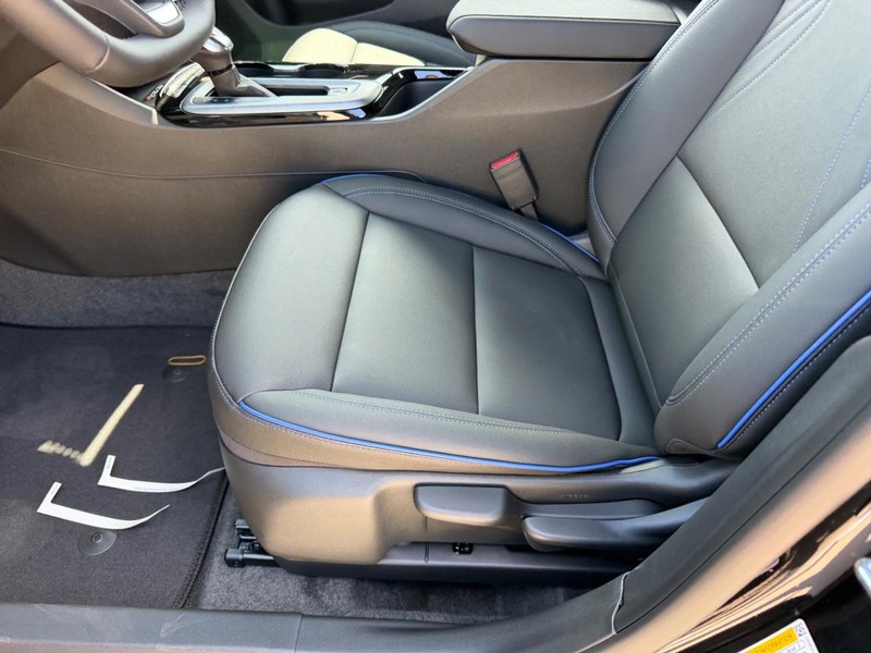 Buick Envista Vehicle Full-screen Gallery Image 18