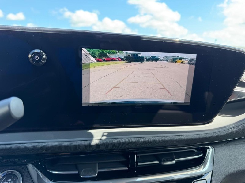 Buick Envista Vehicle Full-screen Gallery Image 20
