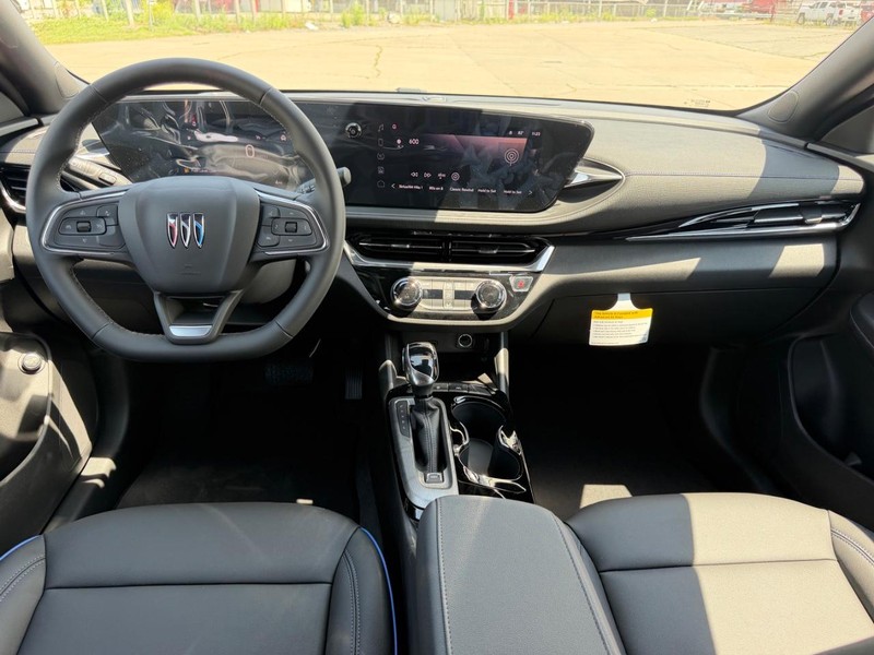 Buick Envista Vehicle Full-screen Gallery Image 9