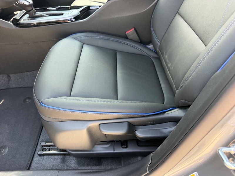 Buick Envista Vehicle Full-screen Gallery Image 18