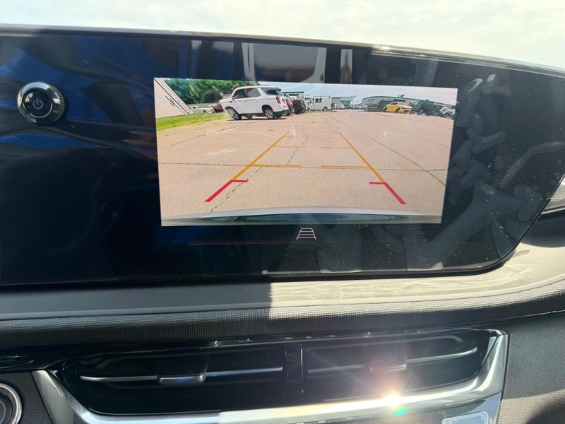 Buick Envista Vehicle Full-screen Gallery Image 20