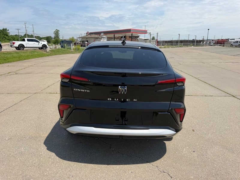 Buick Envista Vehicle Full-screen Gallery Image 4