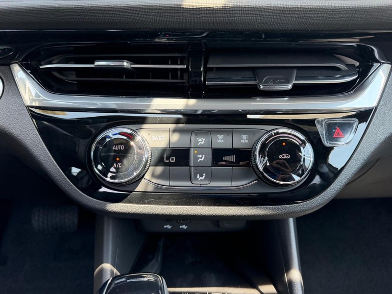 Buick Envista Vehicle Full-screen Gallery Image 14