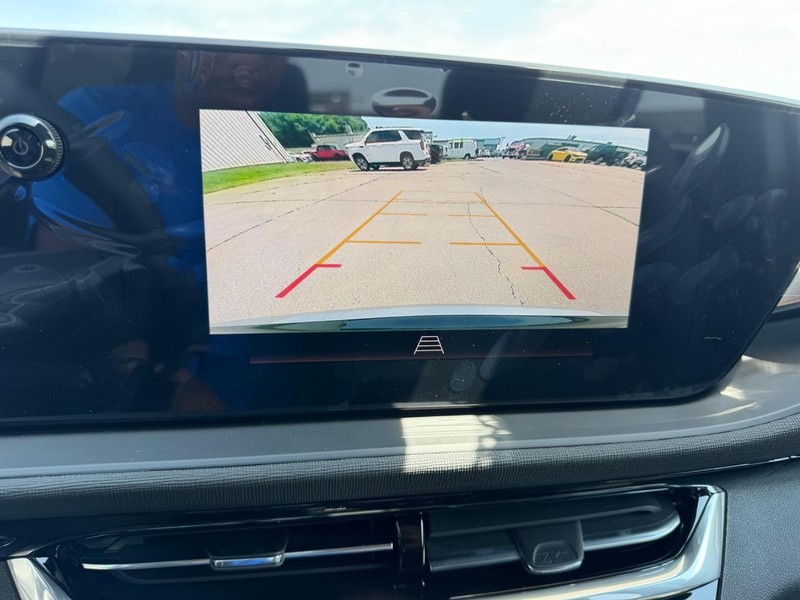 Buick Envista Vehicle Full-screen Gallery Image 20