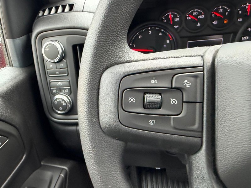 GMC Sierra 2500HD Vehicle Full-screen Gallery Image 10