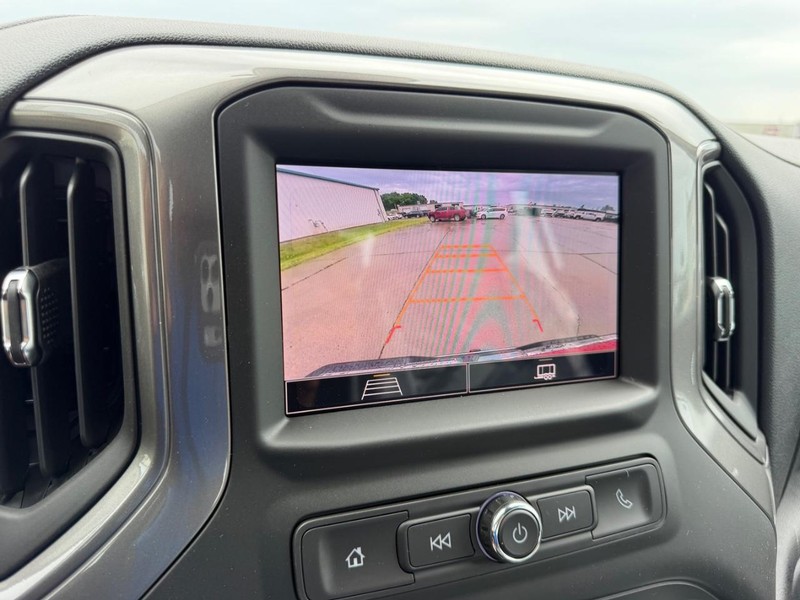 GMC Sierra 2500HD Vehicle Full-screen Gallery Image 17