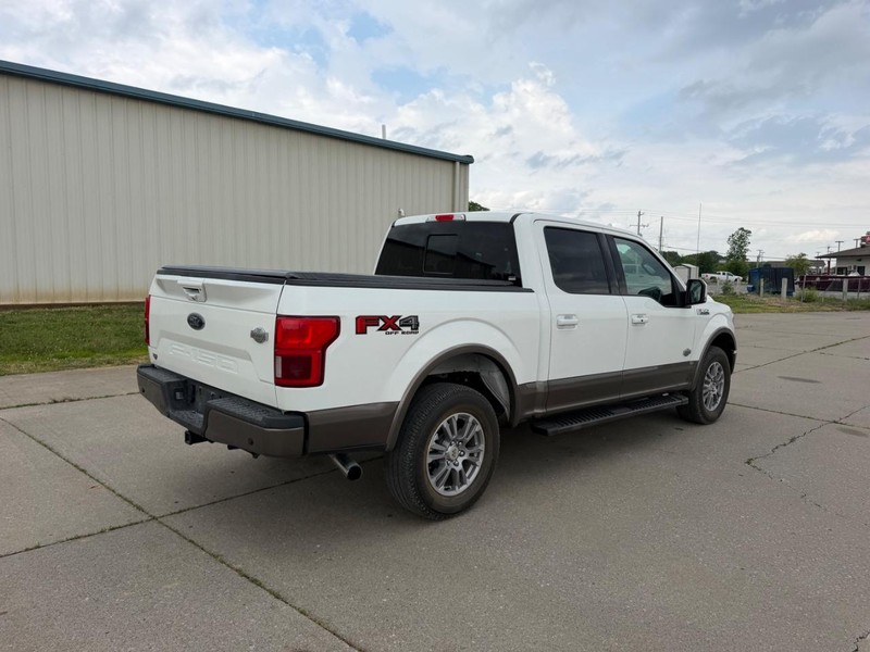 Ford F-150 Vehicle Full-screen Gallery Image 3