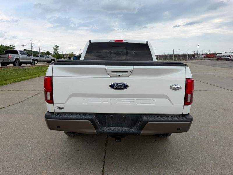 Ford F-150 Vehicle Full-screen Gallery Image 4