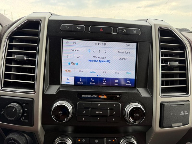 Ford F-150 Vehicle Full-screen Gallery Image 12