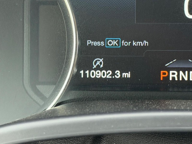 Ford F-150 Vehicle Full-screen Gallery Image 19