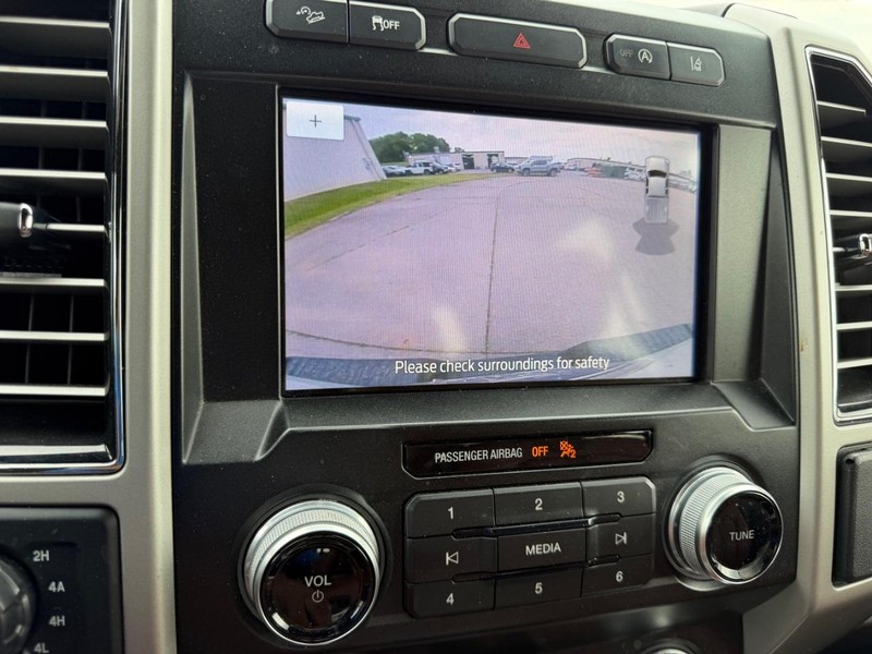 Ford F-150 Vehicle Full-screen Gallery Image 20