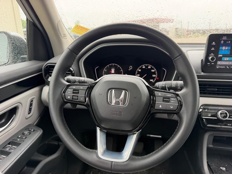 Honda Pilot Vehicle Full-screen Gallery Image 13