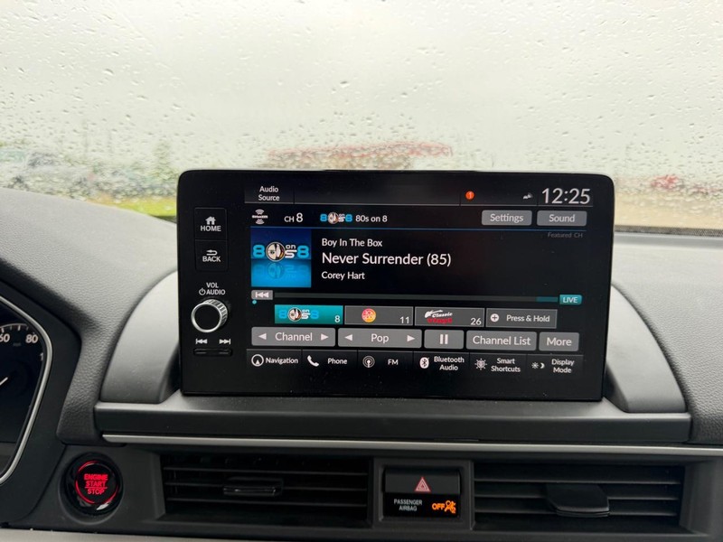 Honda Pilot Vehicle Full-screen Gallery Image 16