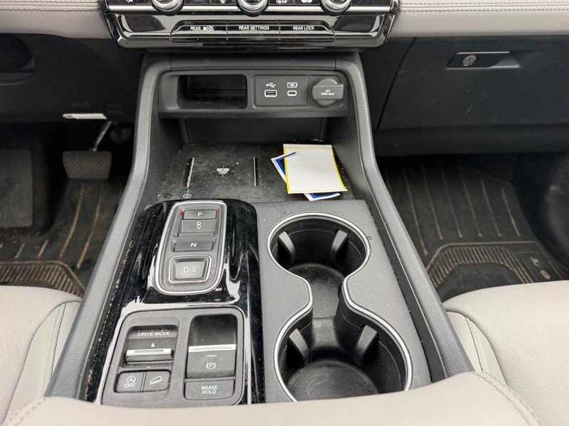 Honda Pilot Vehicle Full-screen Gallery Image 18