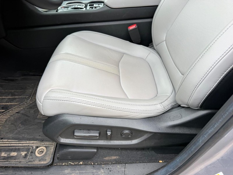 Honda Pilot Vehicle Full-screen Gallery Image 22
