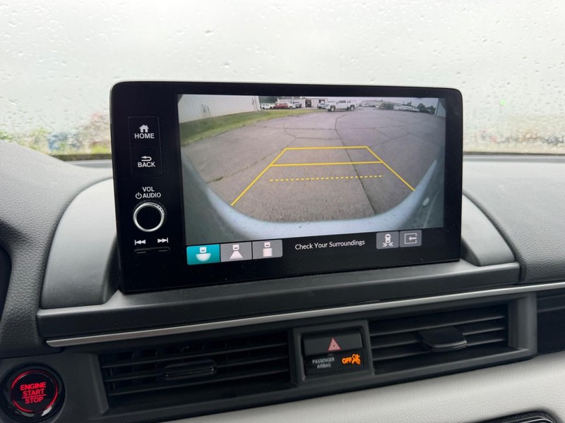Honda Pilot Vehicle Full-screen Gallery Image 24