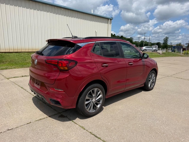 Buick Encore GX Vehicle Full-screen Gallery Image 3
