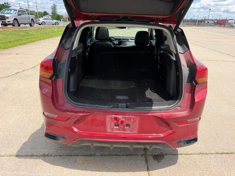 Buick Encore GX Vehicle Full-screen Gallery Image 5