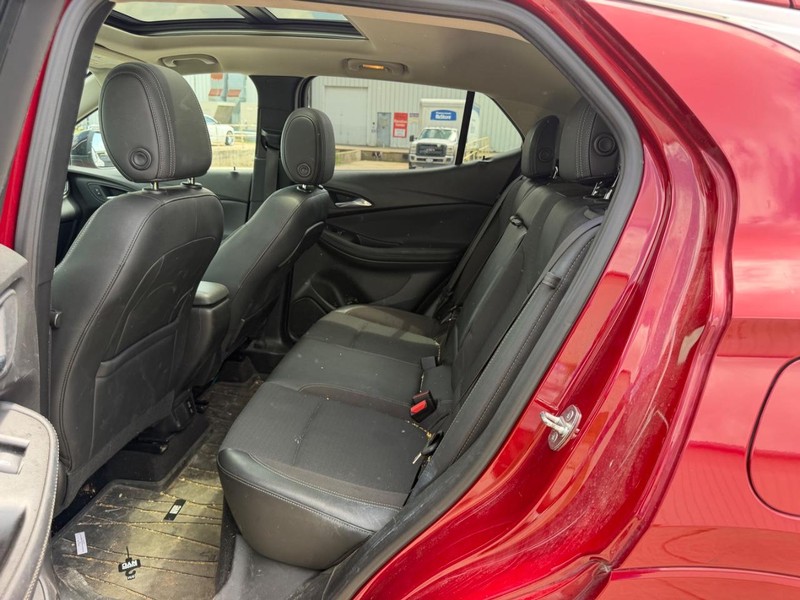 Buick Encore GX Vehicle Full-screen Gallery Image 7