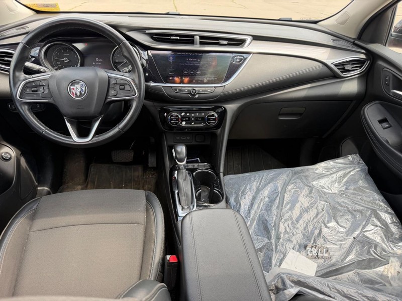 Buick Encore GX Vehicle Full-screen Gallery Image 9