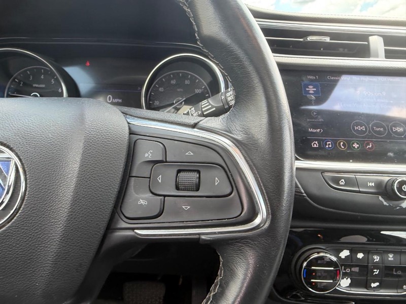 Buick Encore GX Vehicle Full-screen Gallery Image 12