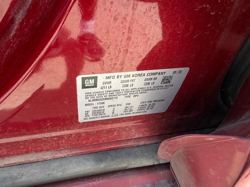 Buick Encore GX Vehicle Full-screen Gallery Image 21