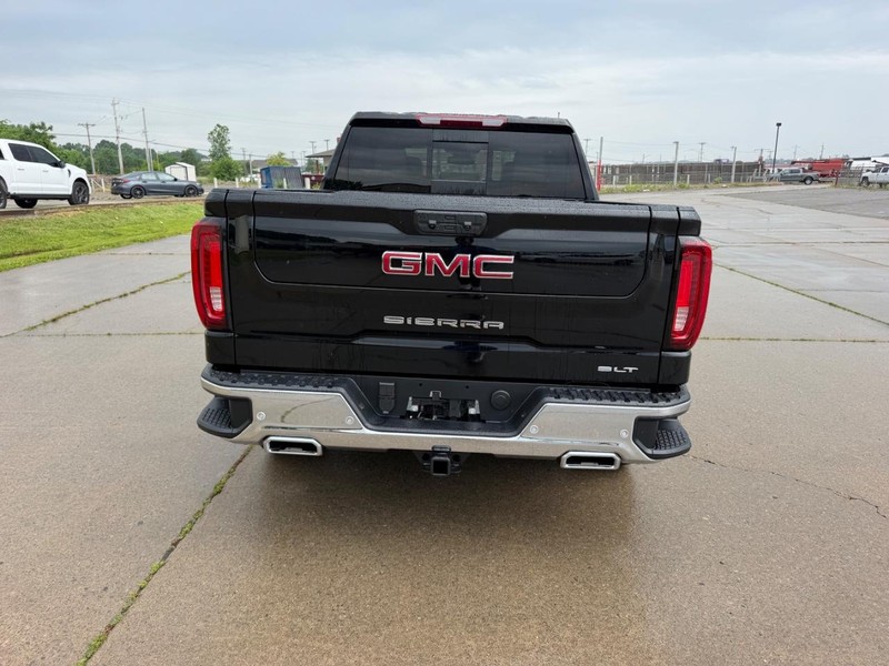 GMC Sierra 1500 Vehicle Full-screen Gallery Image 4