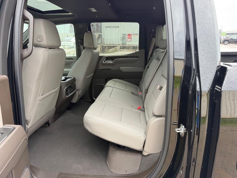GMC Sierra 1500 Vehicle Full-screen Gallery Image 7