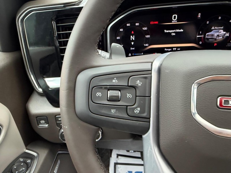 GMC Sierra 1500 Vehicle Full-screen Gallery Image 11