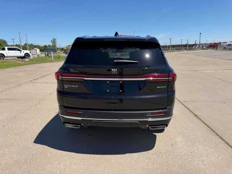 Buick Enclave Vehicle Full-screen Gallery Image 4