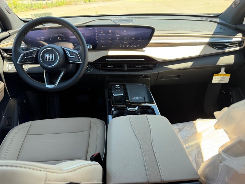 Buick Enclave Vehicle Full-screen Gallery Image 11