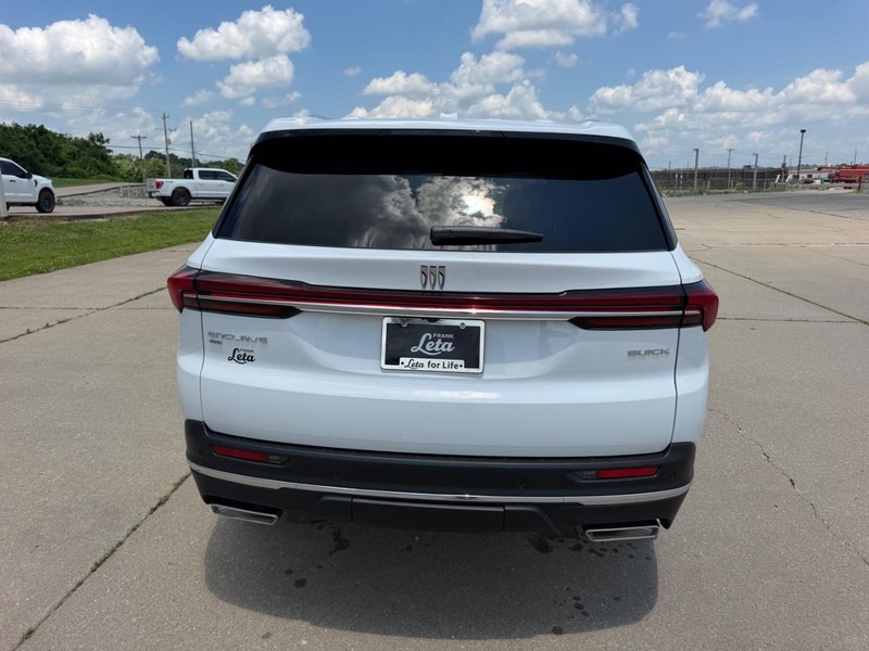 Buick Enclave Vehicle Full-screen Gallery Image 4