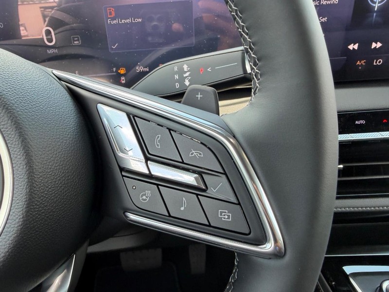 Buick Enclave Vehicle Full-screen Gallery Image 14