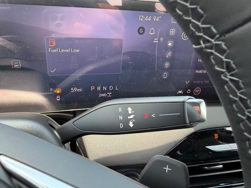 Buick Enclave Vehicle Full-screen Gallery Image 15