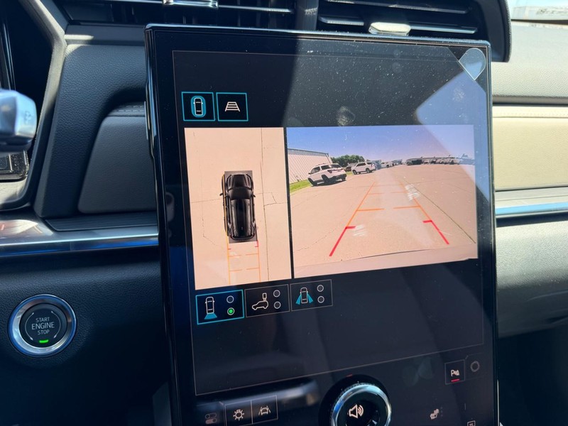 GMC Terrain Vehicle Full-screen Gallery Image 19