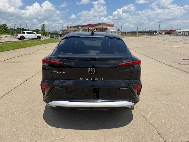 Buick Envista Vehicle Full-screen Gallery Image 4