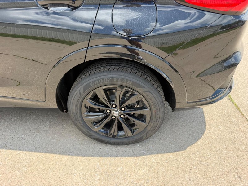 Buick Envista Vehicle Full-screen Gallery Image 7