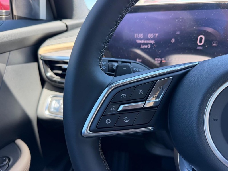 Buick Enclave Vehicle Full-screen Gallery Image 13